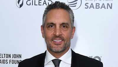 Mauricio Umansky Spotted Kissing Mystery Woman in Greece Amid Kyle Richards Separation