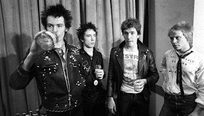 “Hizo crecer a la industria, pero de otra forma”: las contradicciones de Never Mind the Bollocks de Sex Pistols - La Tercera