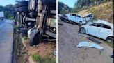 VÍDEO | Caminhão-cegonha carregado de carros tomba na pista na BR-262