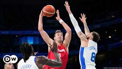 Olympic basketball: Wagner flies but keeps feet on ground – DW – 08/07/2024