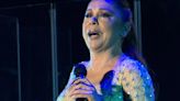 Isabel Pantoja, desbordada de emoción en su concierto en Zaragoza