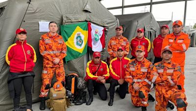 Bombeiros do Ceará desembarcam no RS e atuarão nas buscas em Pelotas