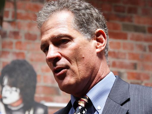 Former Senator Scott Brown frustrated by state of politics, recalls "petty" sabotage