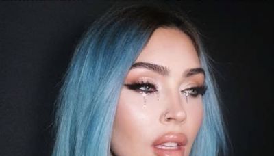 You Could Go Swimming in Megan Fox's Alien Aquamarine Manicure