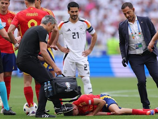 Gündogan preguntó a Ferran tras el partido por el estado de Pedri