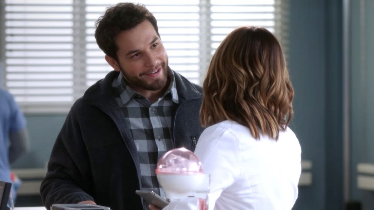 ...s Skylar Astin Reflects On His ‘Sex Bear’ Days On Grey’s Anatomy, And There’s A Lot To Unpack Here