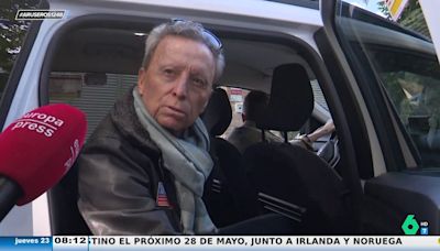 El manotazo de Ortega Cano al micrófono de un reportero al preguntarle si debe dinero: "Idos a tomar por culo"