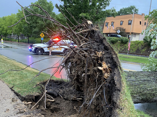 Severe storms cross Pittsburgh region; tens of thousands without power