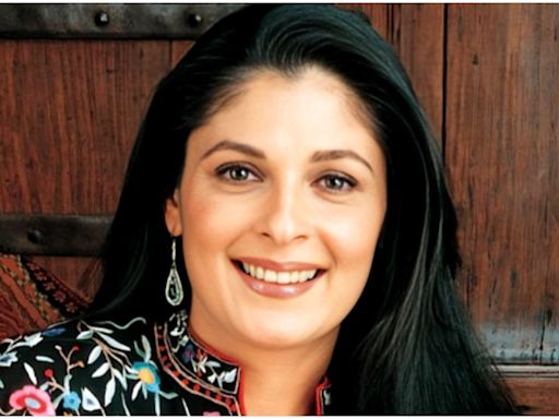 Meet Anuradha Mahindra, once a journalist, billionaire Anand Mahindra proposed to her at 17, she runs her own business