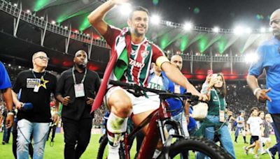 Despedida de Fred, atual dirigente do Fluminense, completa dois anos