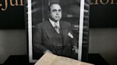 Personal items of America's "most infamous" mobsters up for auction