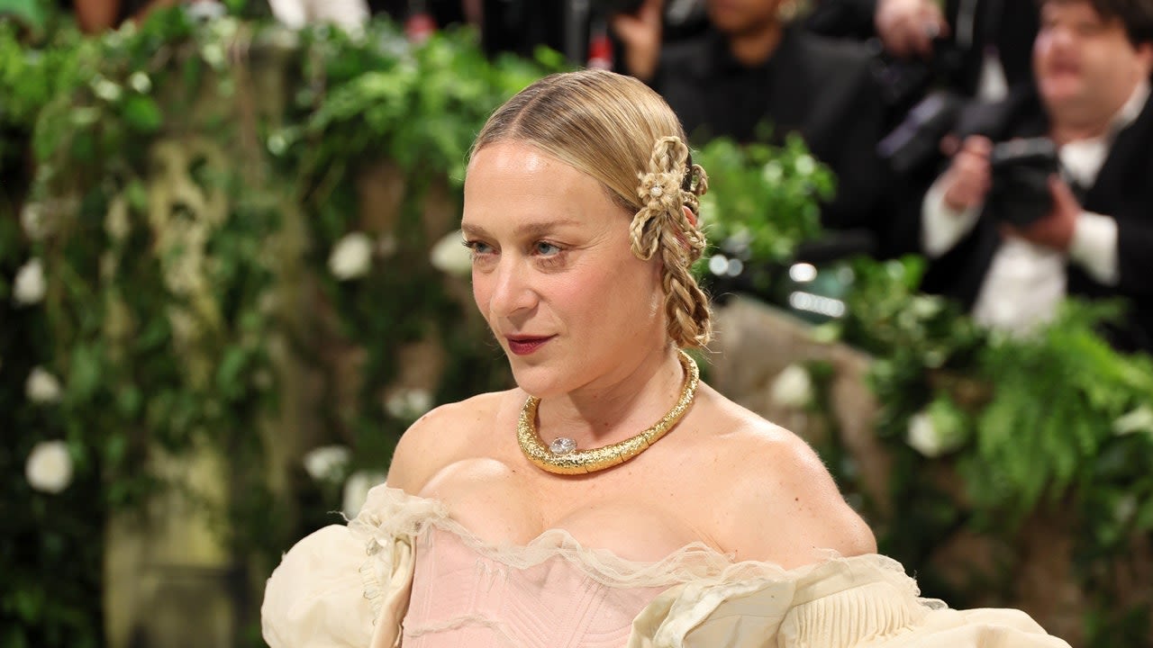 Chloë Sevigny Chooses Victorian “Mourning Hair ” For The Met Gala