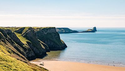 'Unforgettable' UK beach with three miles of golden sands and wild ponies is hidden paradise