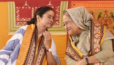 How 'Far-Sighted' Mamata Banerjee Navigated Spillover of Bangladesh Crisis With Political Savvy - News18