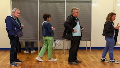 France votes in election that could hand power to far right