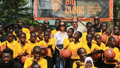 Prince Harry and Meghan watch street-style dances in Lagos