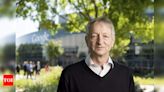 ‘Godfather of AI’ Geoffrey Hinton: “Very worried about AI taking lots of…” - Times of India