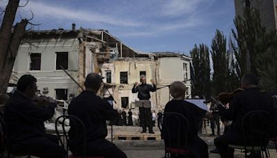 Kyiv holds memorial service for victims of Russian strike on children’s hospital