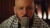 Residente canta a favor de Palestina: "veo a mi hijo en cada niño masacrado"