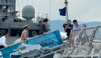 上任後首登艦視導海軍131艦隊 賴清德勉海軍捍海疆