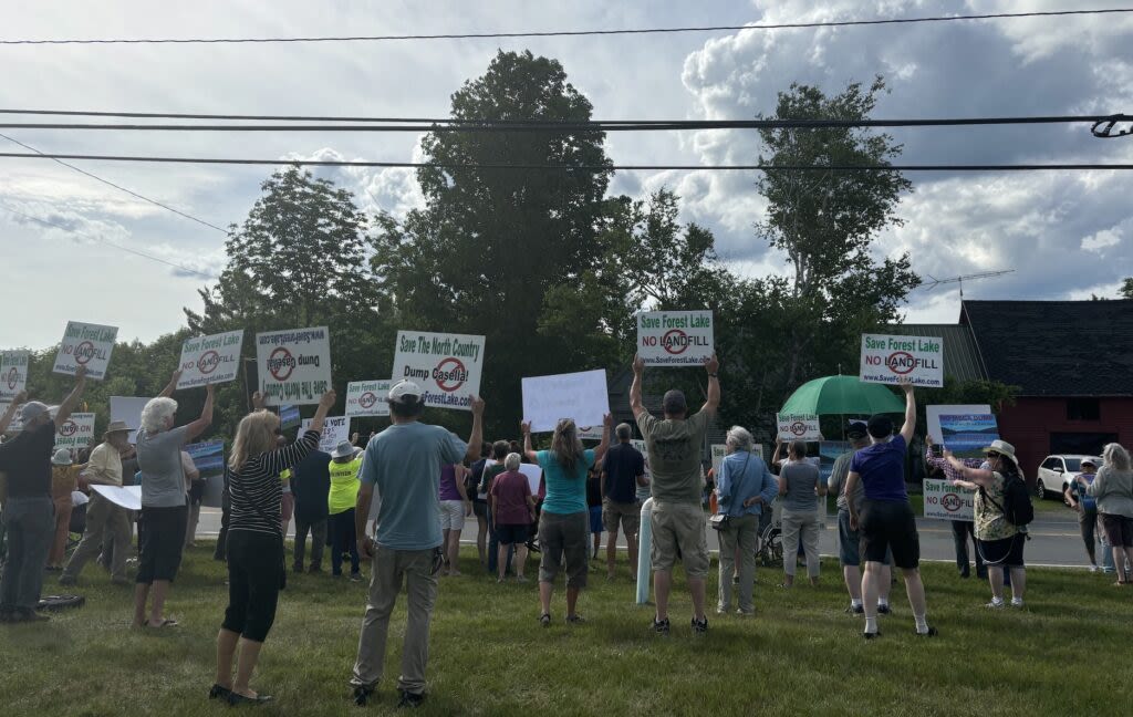 North Country residents rally against Dalton landfill: ‘I don’t want Massachusetts trash’