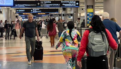 Se espera récord de viajeros en aeropuertos del sur de Florida por el feriado del 4 de Julio