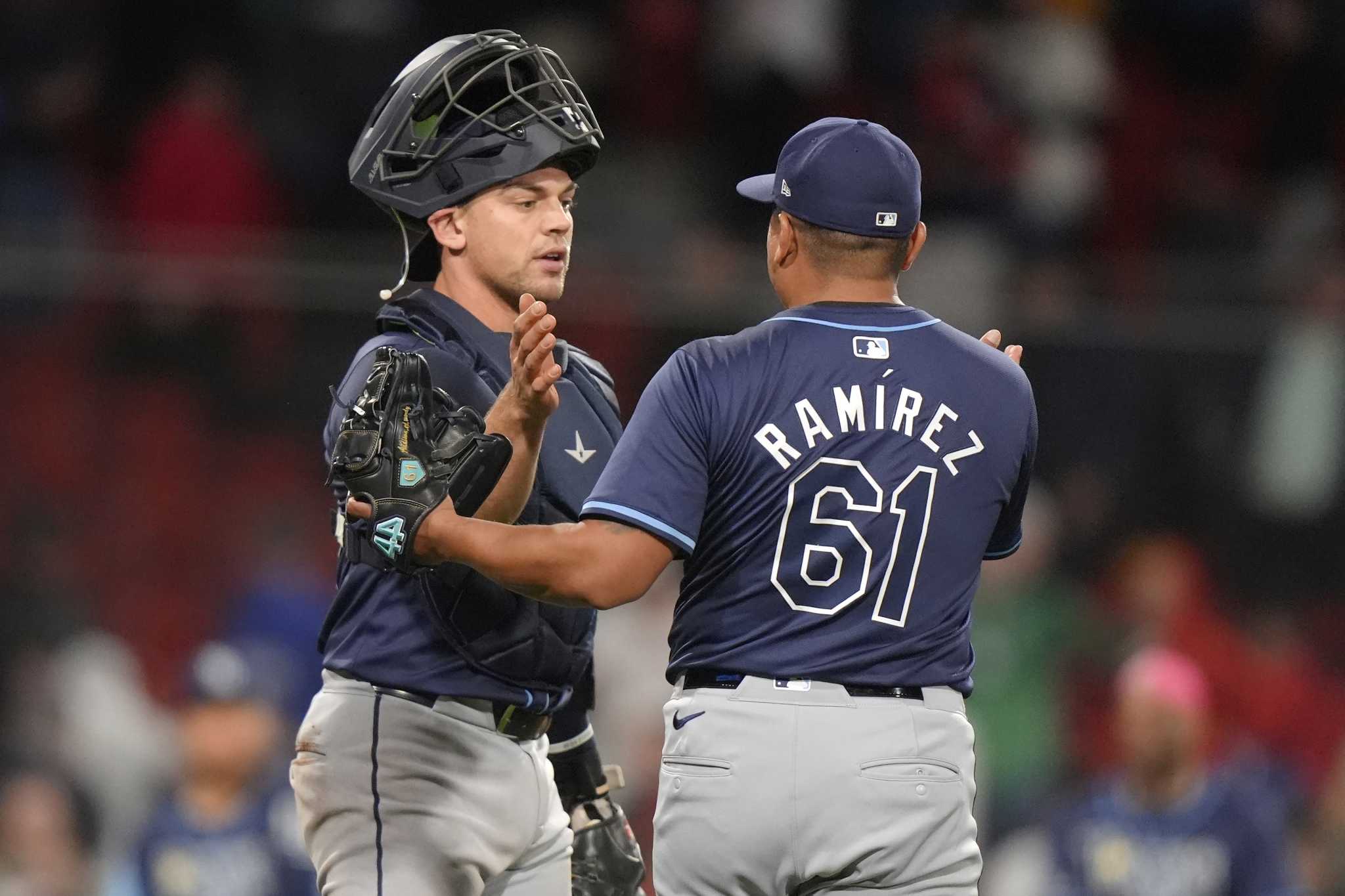 Rays forced to change pitchers in 9th after losing track of mound visits, beat Red Sox 7-5