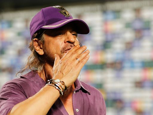 Shahrukh gushes over KKR's 'Superman' and 'Fashionista'