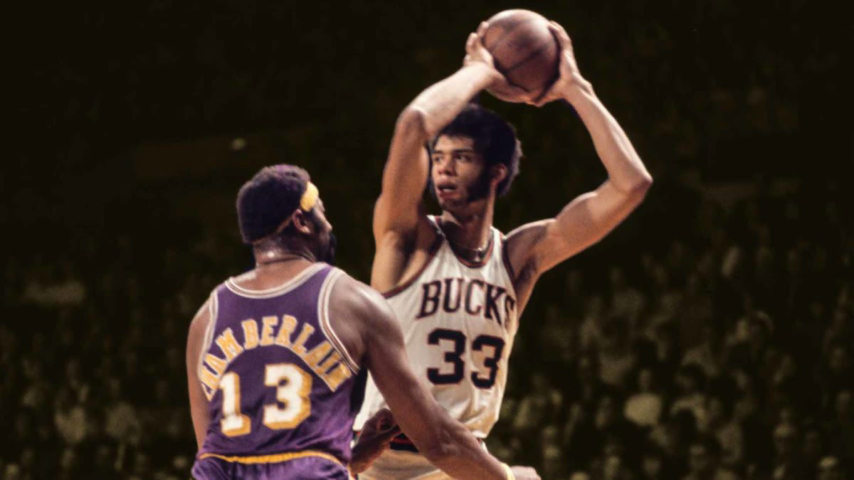Wilt Chamberlain had his 'greatest game as a Laker' after being belittled by Kareem Abdul-Jabbar