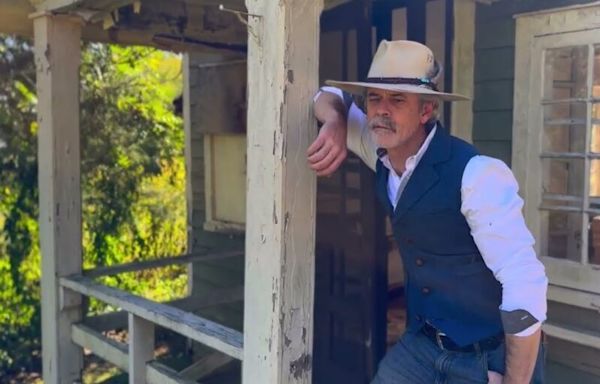 Review: C. Thomas Howell releases his single ‘Take The Reins’