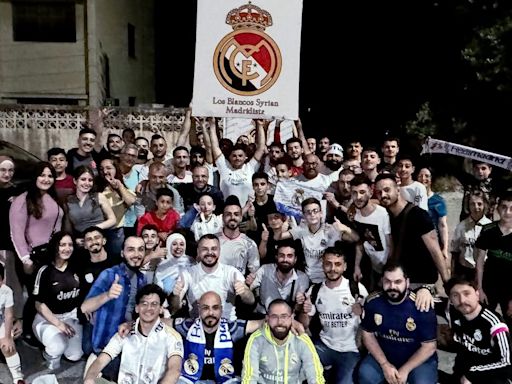 Miles de madridistas vibran con la 15 en Siria