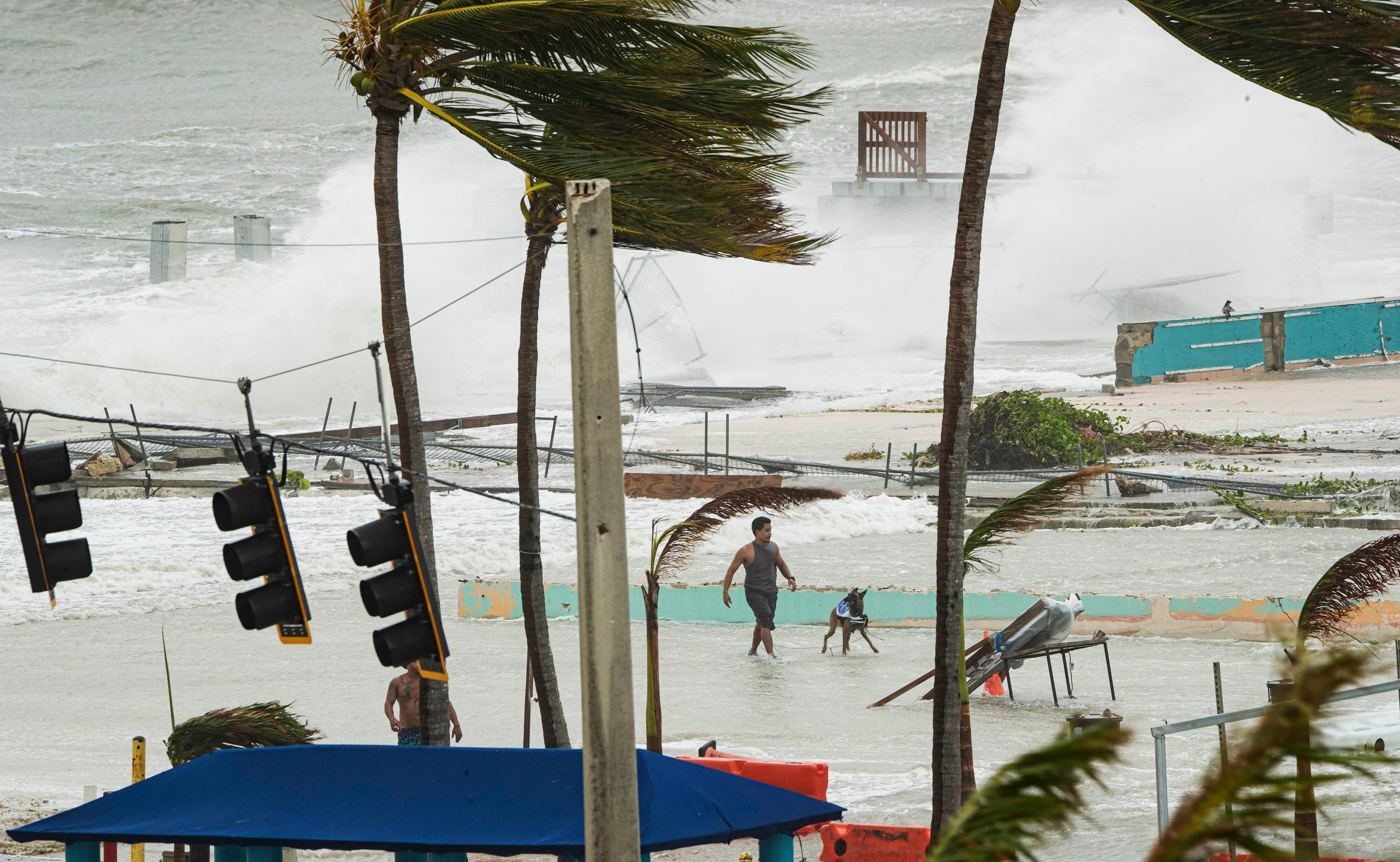 Live from Fort Myers Beach: Officials say surge from Hurricane Helene causing concern