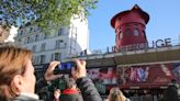 El emblemático Moulin Rouge pierde sus aspas