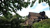 'Delightful' Cambs walk with riverside views and castle remains