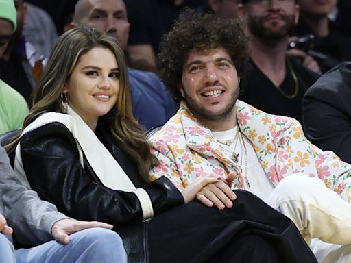 Selena Gomez reveals sweet note boyfriend Benny Blanco left her on napkin