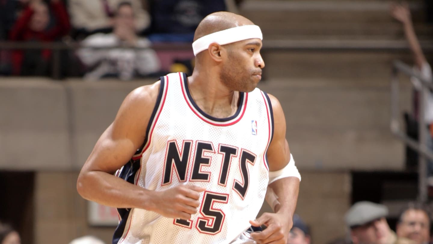 Nets Plan to Honor Vince Carter's No. 15 Next Season