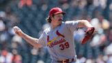 Mikolas luce y Cardenales vencen a Gigantes