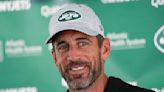 Rodgers encuentra paciencia, en inicio de campamento con Jets