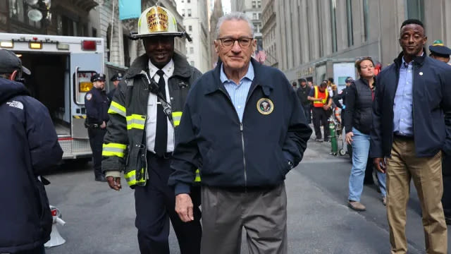 Robert De Niro Didn’t Yell at Pro-Palestinian Rally in Video, Issues Statement