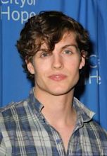 Daniel Sharman