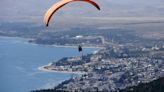 Parapente: habilitan a aterrizar en dos calles en Bariloche y la medida genera polémica - Diario Río Negro