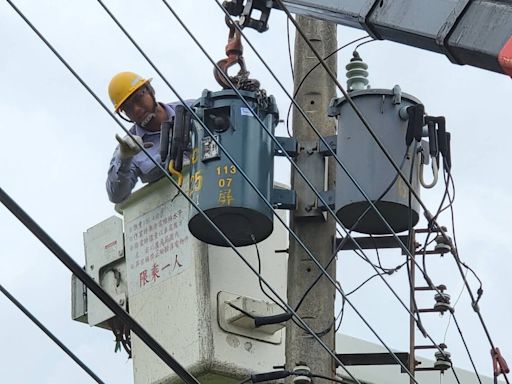 屏東停電5萬餘戶 不分晝夜搶修已幾乎全部復電