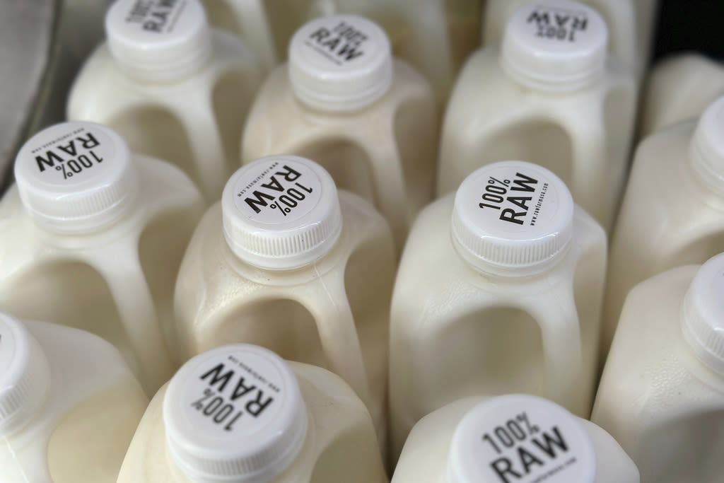 165 people sickened with salmonella after drinking raw milk from a central California farm