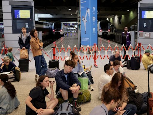 Who is behind the attacks on France's national rail networks?