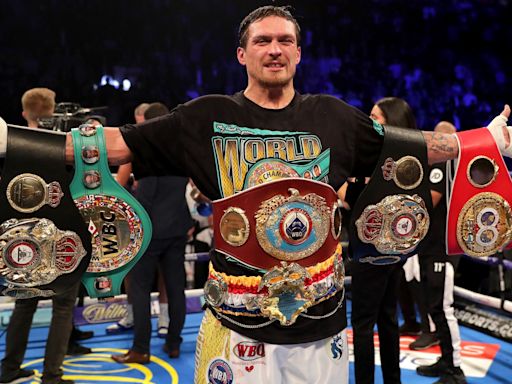 Usyk hands Joshua and Dubois title fight in bad news for Fury