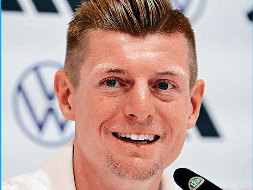 Kroos control