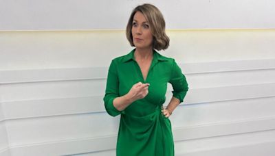 Susanna Reid is 'gorgeous in green' in wrap dress from high street