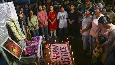 West Bengal junior doctors announce mass protest rally a week before Durga Puja