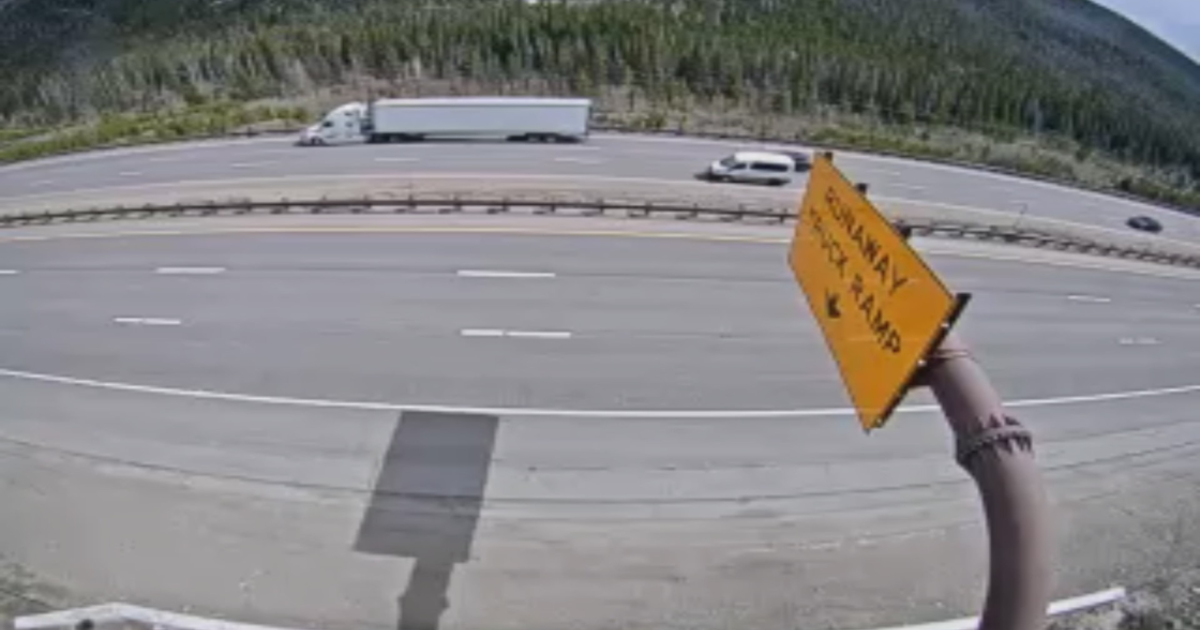 Westbound lanes of I-70 near Johnson-Eisenhower Memorial Tunnel back open after rollover crash