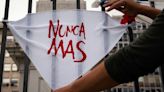 Por qué 40 años después del fin del régimen militar en Argentina no se sabe cuántos "desaparecidos" hubo exactamente (y por qué Milei rechaza la cifra de 30.000)